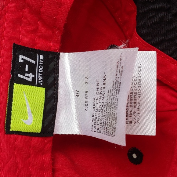 Kids Nike Hat - Picture 3 of 5